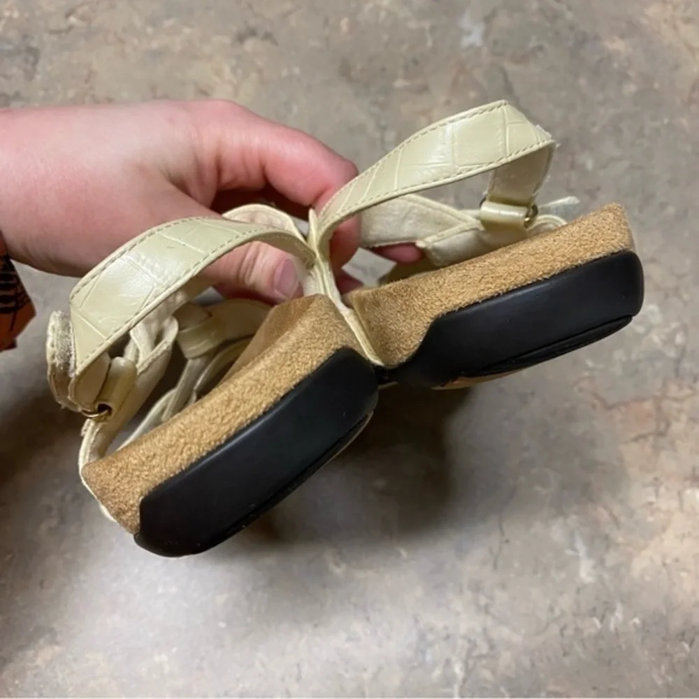 Vionic Paros Pearl Strappy Sandals Size 6